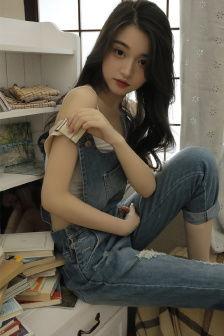 国产国模沟沟视频