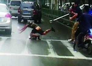 国产钢叉制作视频在线