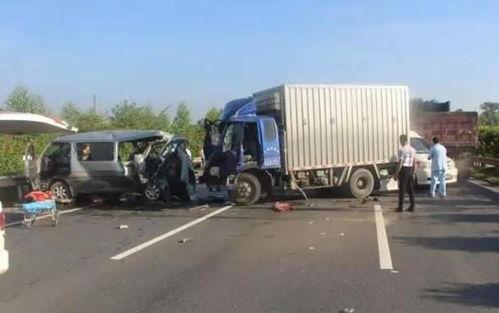 国产卡车事故视频大全,惊心动魄！国产卡车事故视频大盘点