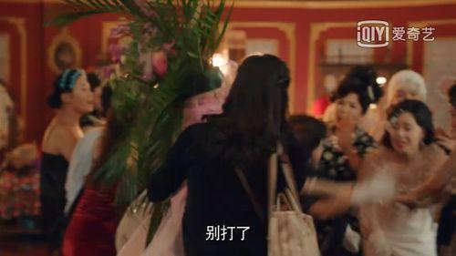 国产剧撞死观众视频,观众目睹撞车瞬间，惊险瞬间引热议