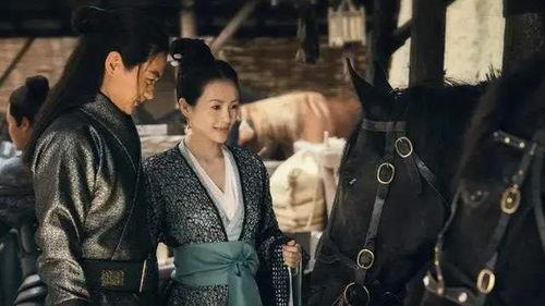 国产女主虐恋男视频,女主深情虐恋，男主心碎成河